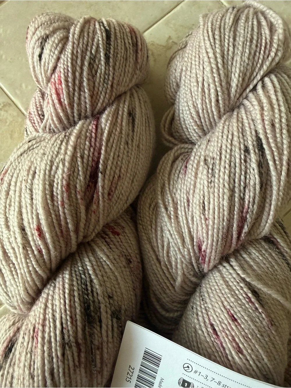 Hawthorne Fingering Weight Yarn in Berry Smoothie Speckle